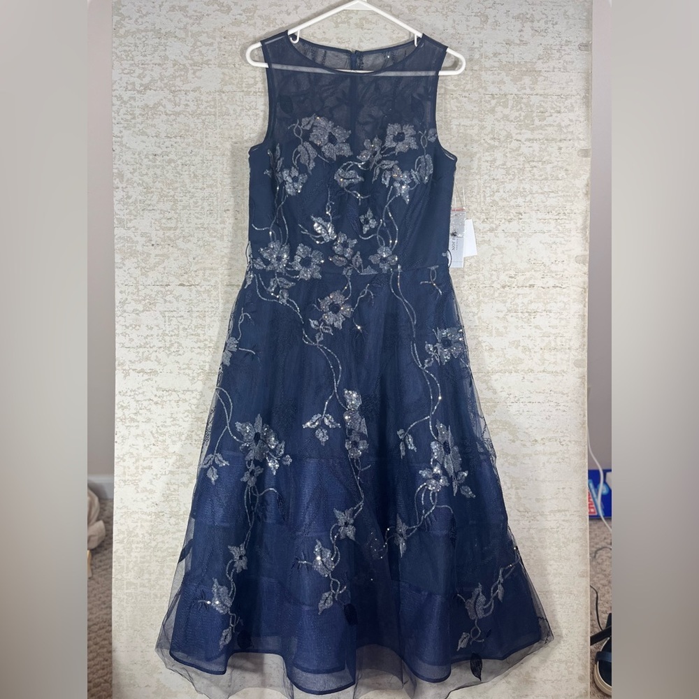 NWT RIKKI FREEMAN Teri Jon Blue Sequined Embroidered Gown Sheer Overlay Size 10